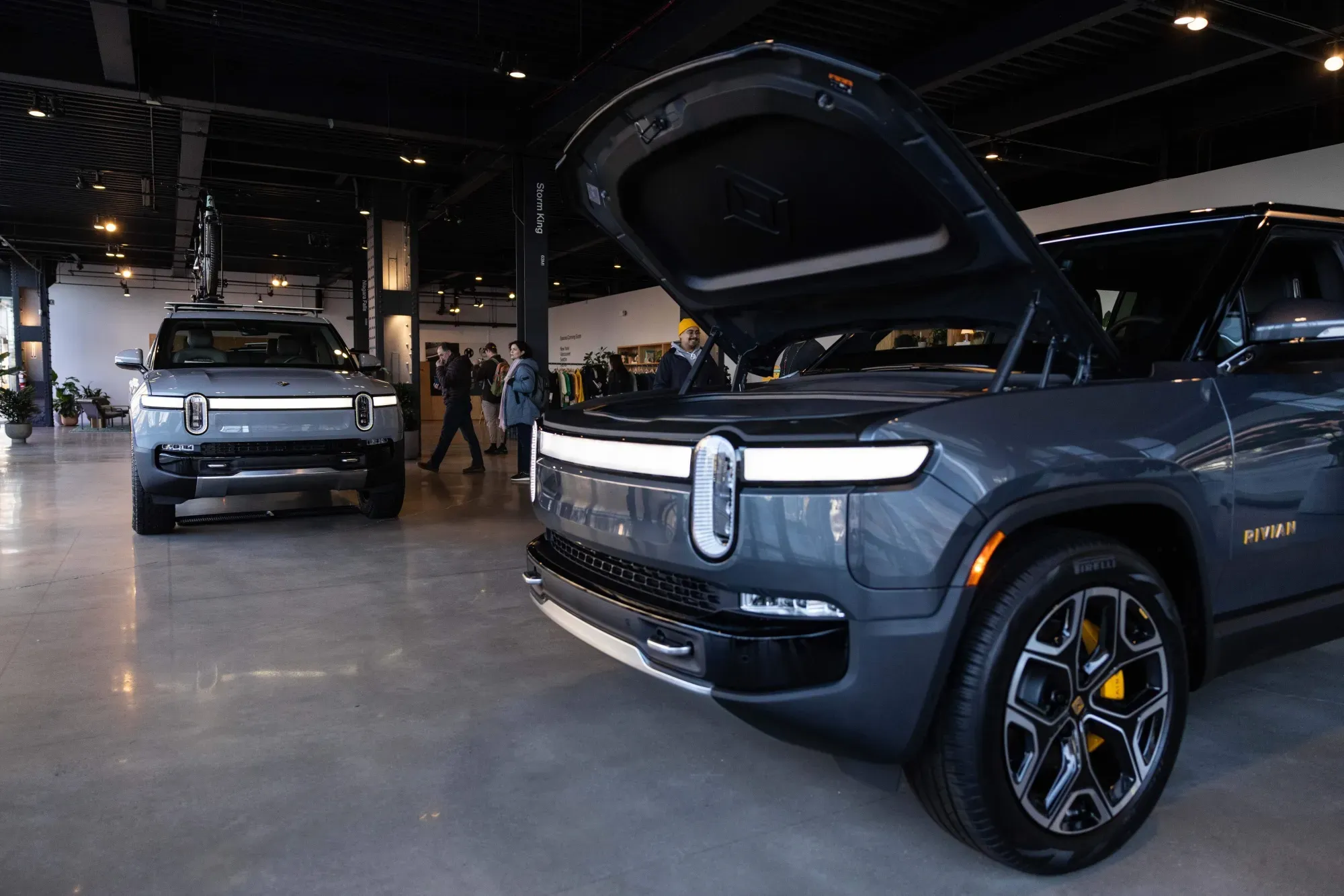 Rivian Surges as Self-Driving Tech Impresses Analysts