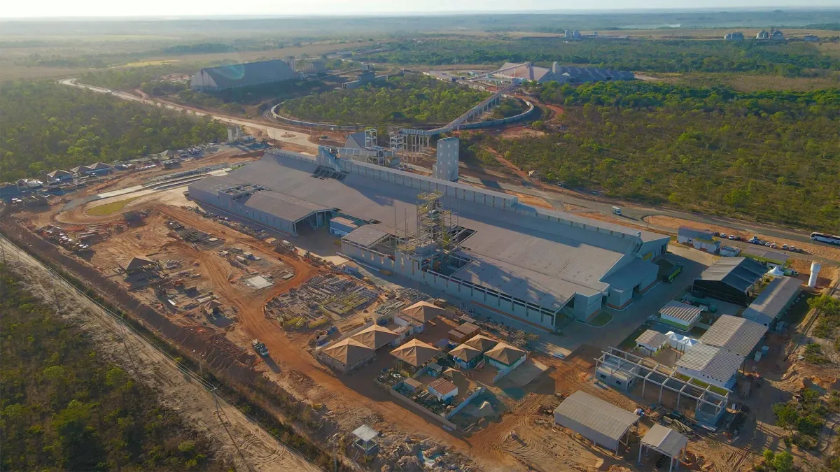 Mosaic Stock Plunges on Production Woes and Tariff Pressures