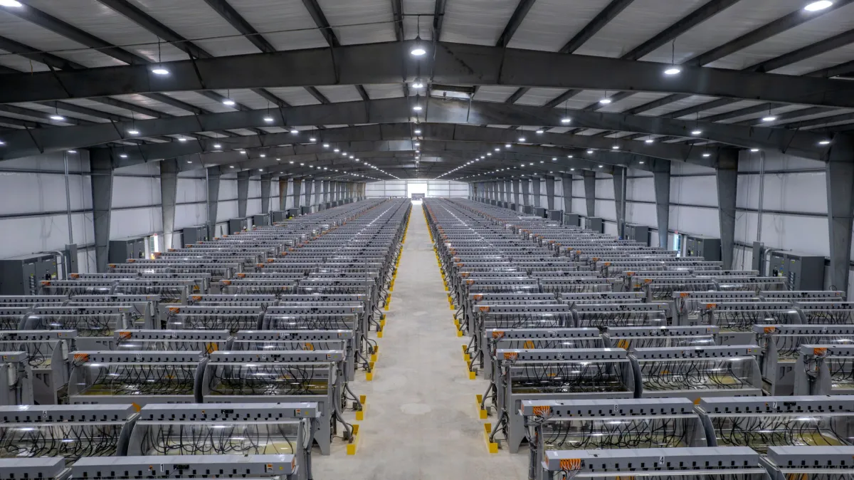 Riot Platforms Stock Target Raised: Bitcoin Mining Sites Eyed for AI Conversion