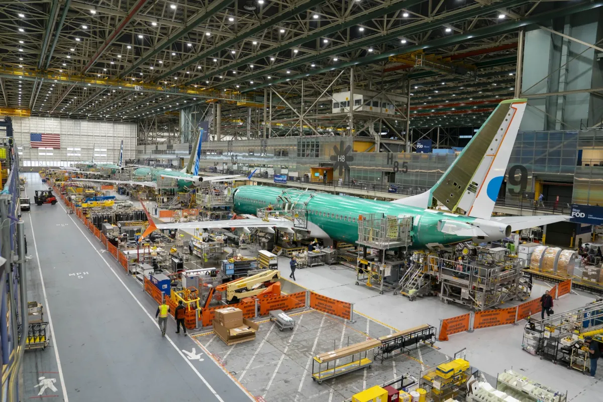 Boeing Beats Airbus in 2025 Orders After 7-Year Losing Streak