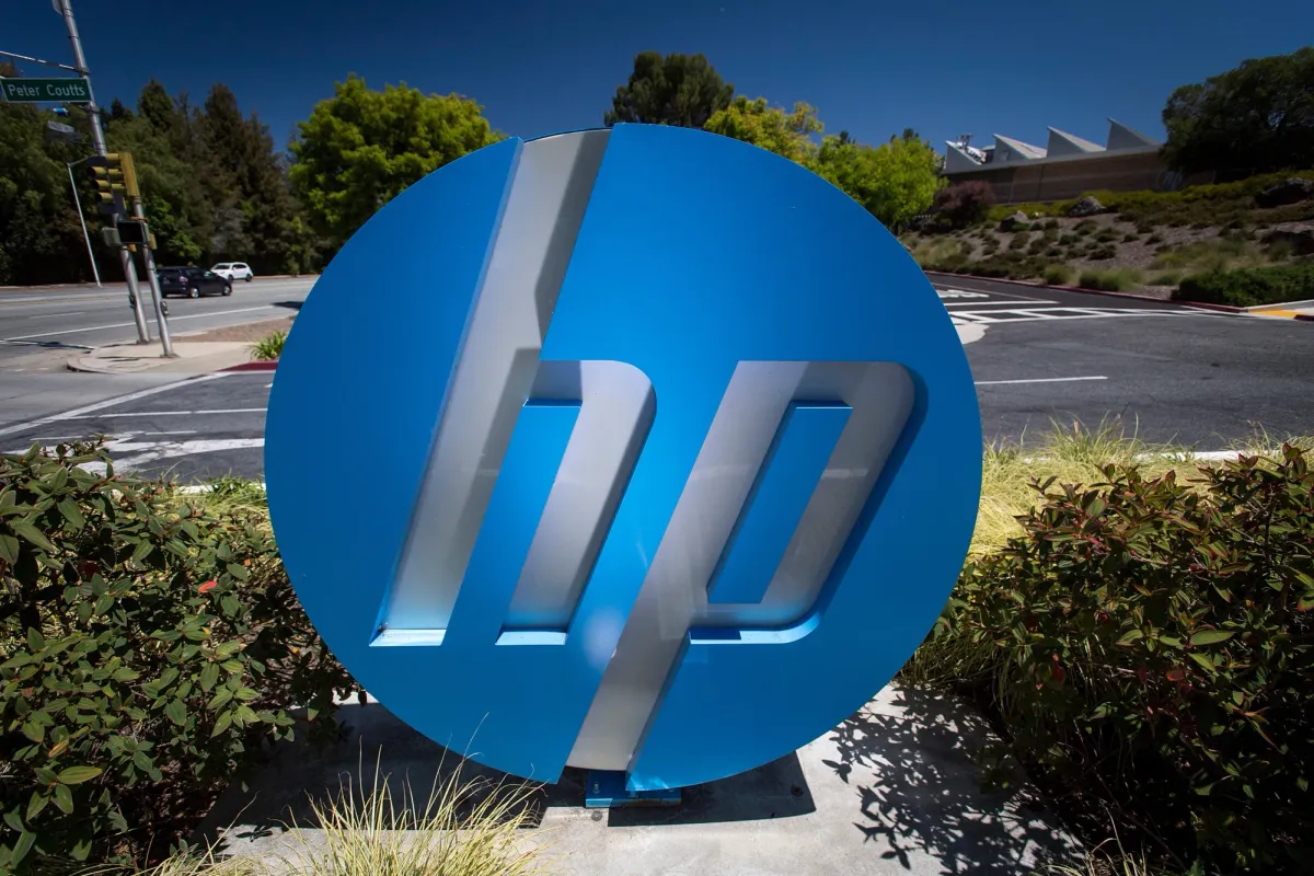 Barclays Turns Bearish on HP, Sees Further Downside
