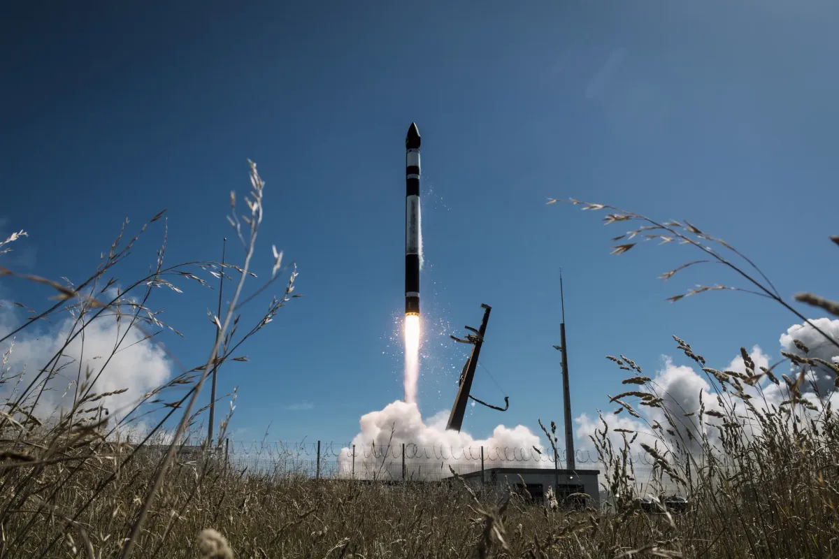 KeyBanc Downgrades Rocket Lab to Sector Weight